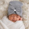 Baby newborn muts zwart wit gestreept