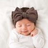 Bruin geribbelde baby newborn haarband met grote strik