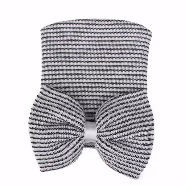 Baby newborn muts zwart wit gestreept